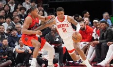 开云体育在线-猛龙队主场轻松取胜晋级季后赛！