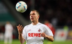 开云体育入口-萨内高光闪耀，墨西哥式战术完胜莱比锡红牛