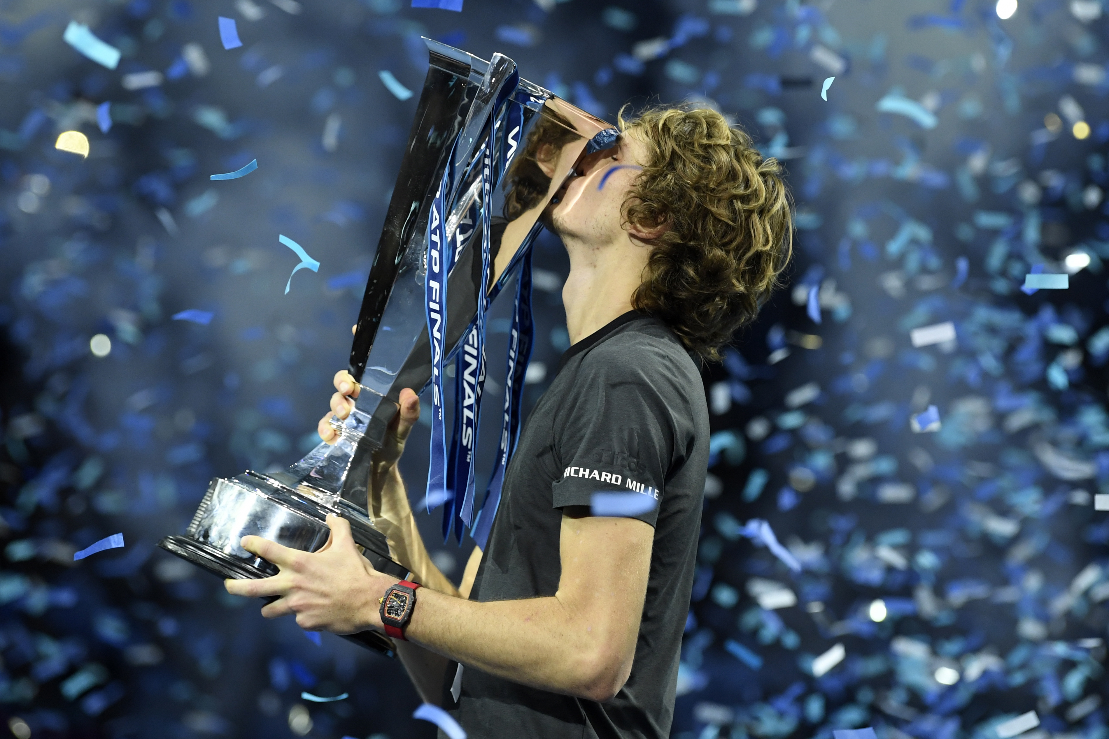 澳网逆转年终总决赛,兹维列夫关键制胜的简单介绍 澳网逆转年终总决赛,兹维列夫关键制胜的简单介绍