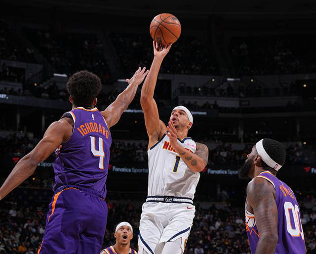 鹈鹕逆转太阳,约基奇带队取胜 鹈鹕逆转太阳,约基奇带队取胜