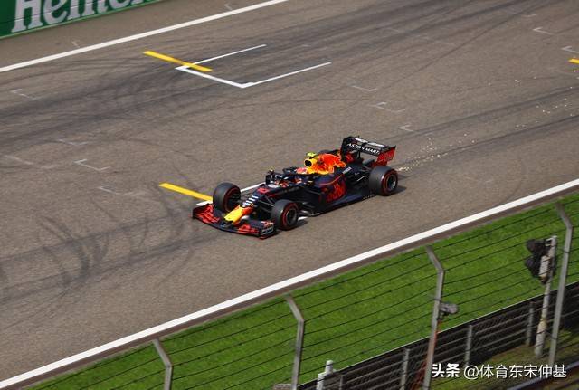关于红牛二队碾压迈凯伦,维斯塔潘关键制胜的信息 关于红牛二队碾压迈凯伦,维斯塔潘关键制胜的信息