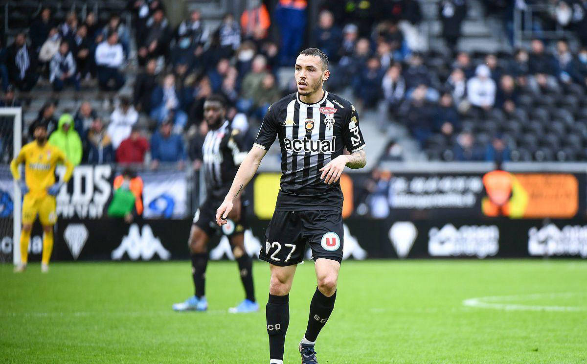 昂热主场迎战里尔,取得守住主场三分的简单介绍 昂热主场迎战里尔,取得守住主场三分的简单介绍