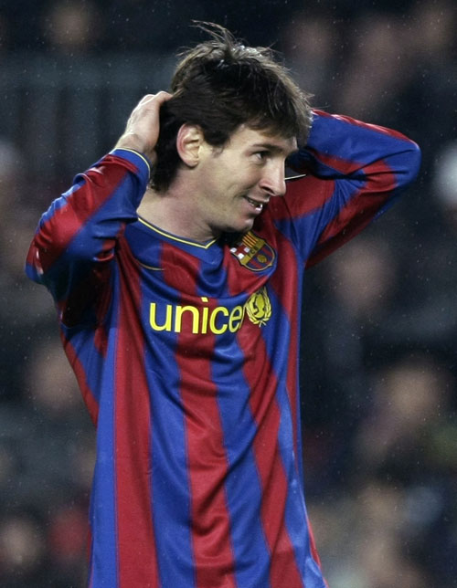 包含巴塞罗那错失良机，战绩堪忧的词条