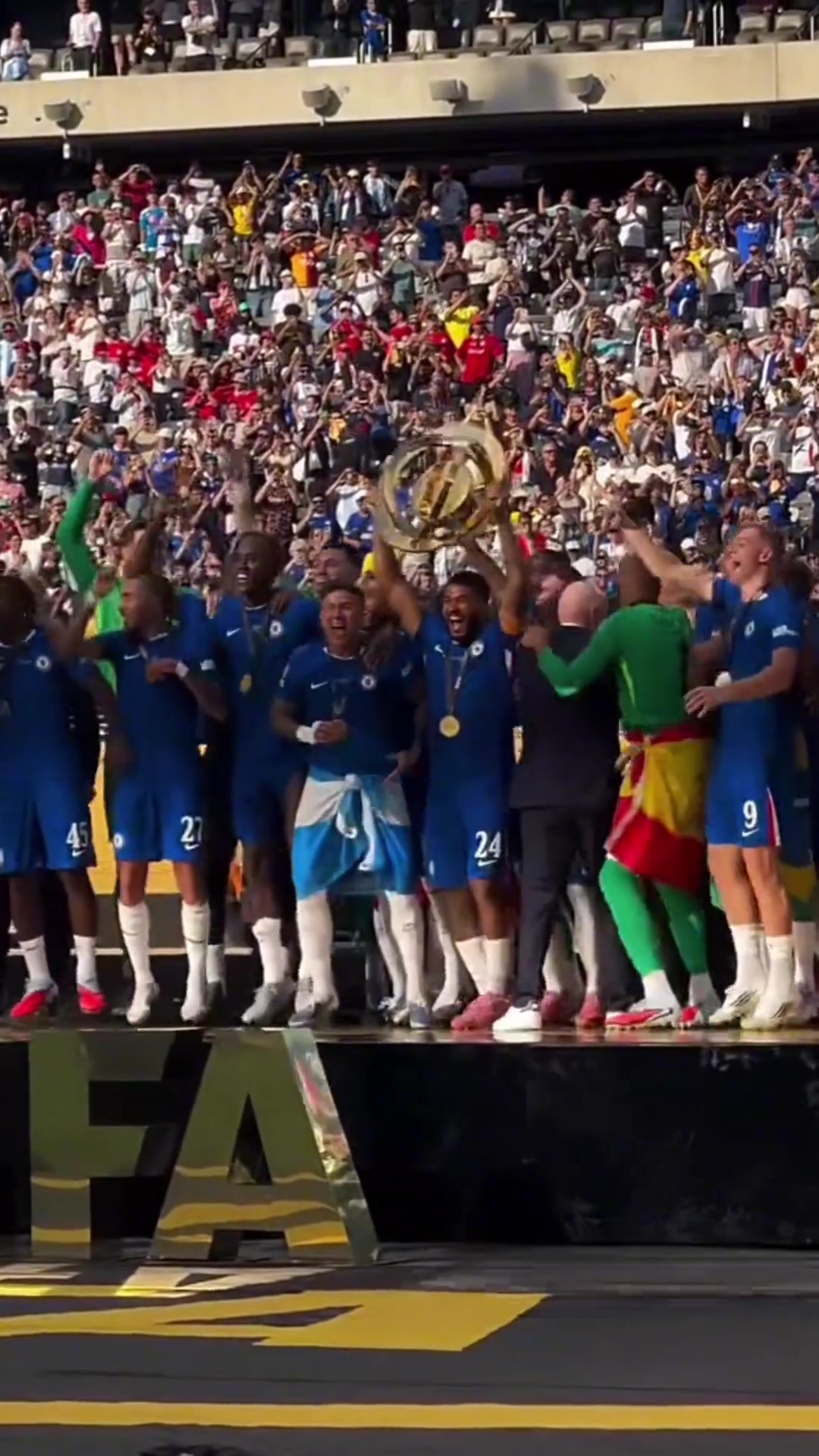 包含切尔西年轻球员暴击夺冠,为球队在英超比赛场上闪耀光芒的词条 包含切尔西年轻球员暴击夺冠,为球队在英超比赛场上闪耀光芒的词条