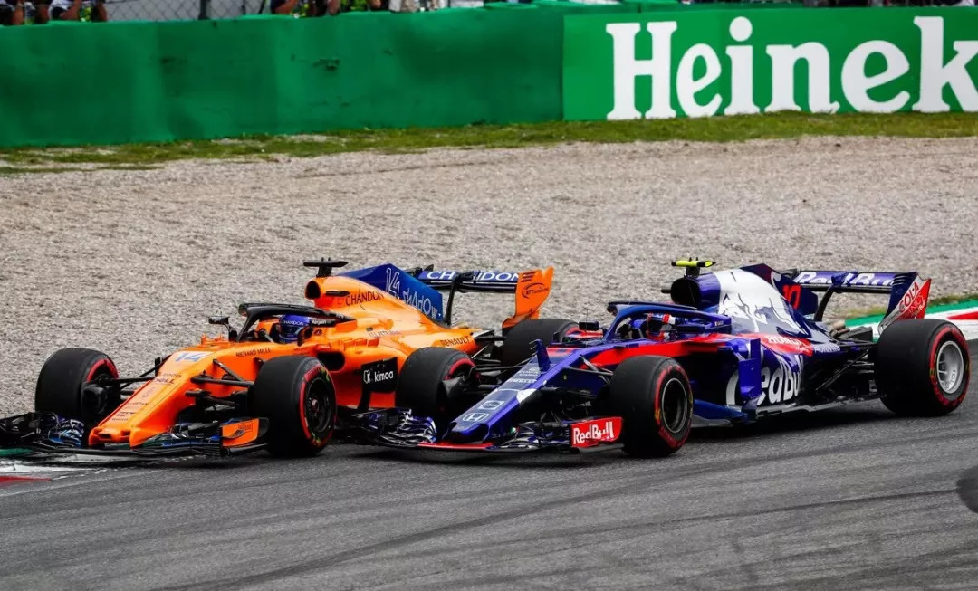 红牛二队碾压威廉姆斯，阿隆索带队取胜