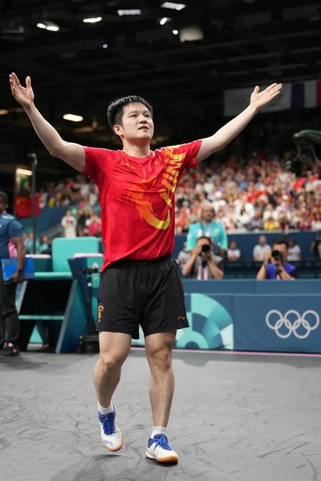 关于英国乒乓球队力克比利时乒乓球队，樊振东惊艳世界的信息