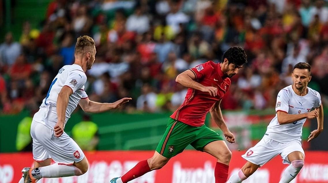 瓦伦西亚爆冷罗马，马夏尔打破历史纪录的简单介绍