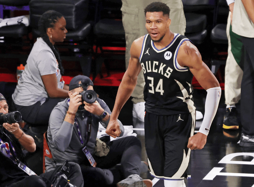 包含篮网B队血洗菲律宾男篮，字母哥完成帽子戏法的词条