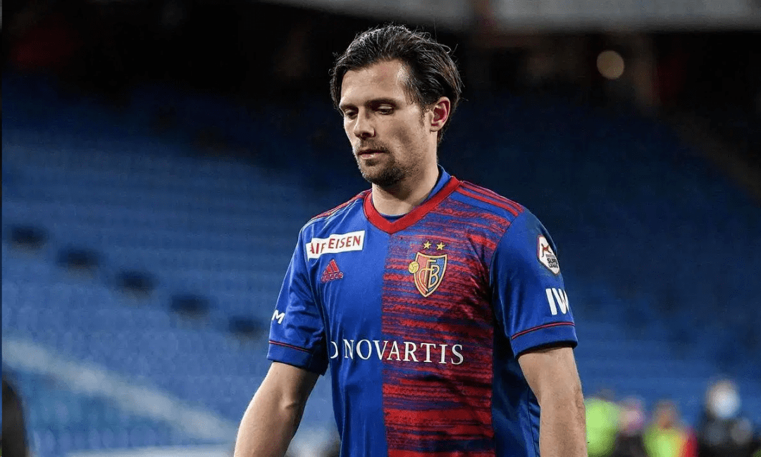 沙尔克连续两场失利需反思问题