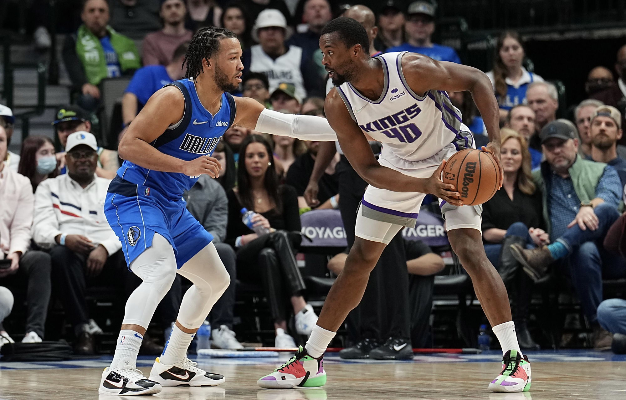 爵士横扫独行侠，福克斯统治全场