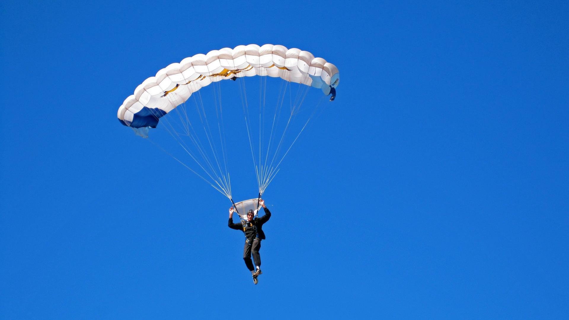 猛龙全面压制魔术，武切维奇成为关键先生